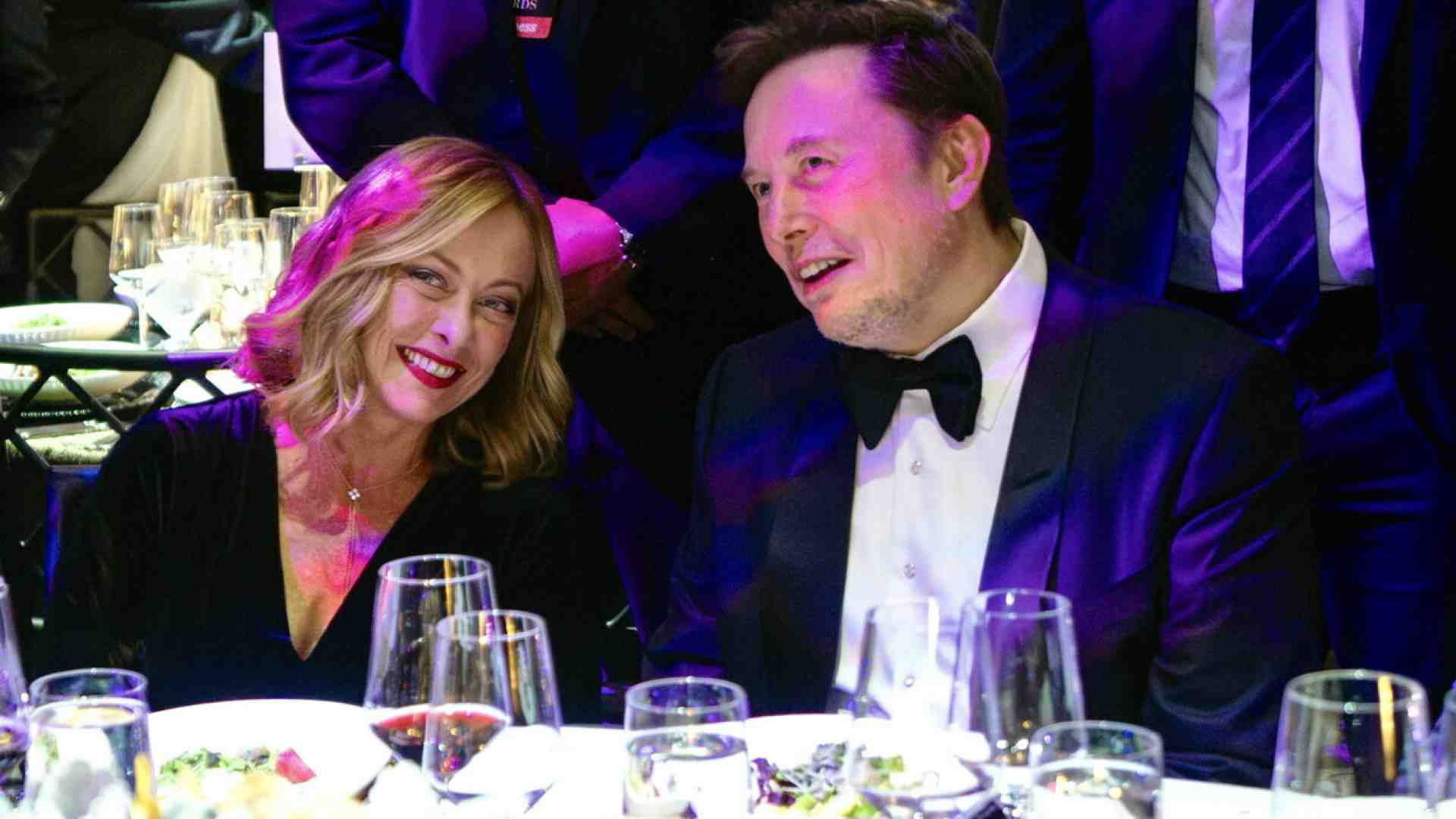 Immagine di L’ipotetica intesa con SpaceX non convince tutta la maggioranza. Smentite, gelosie e distinguo