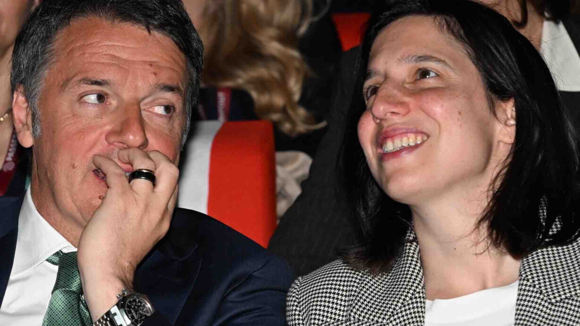 Immagine di Quando Schlein è in vacanza, Renzi balla. Ed era già successo d'estate