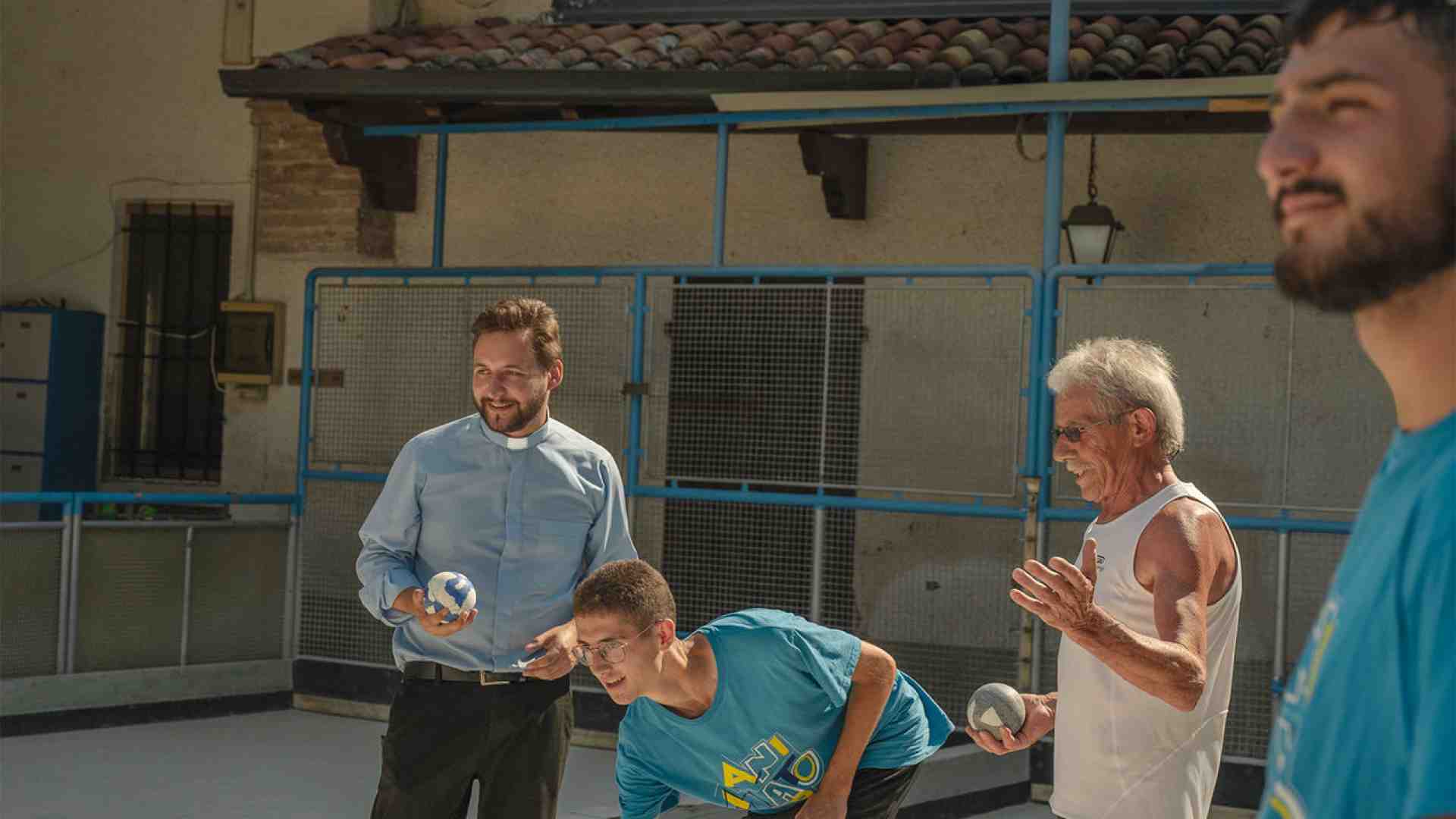 Immagine di “Nelle nostre vite, ogni giorno”: uniamoci nel dono che è la Chiesa per tutti noi