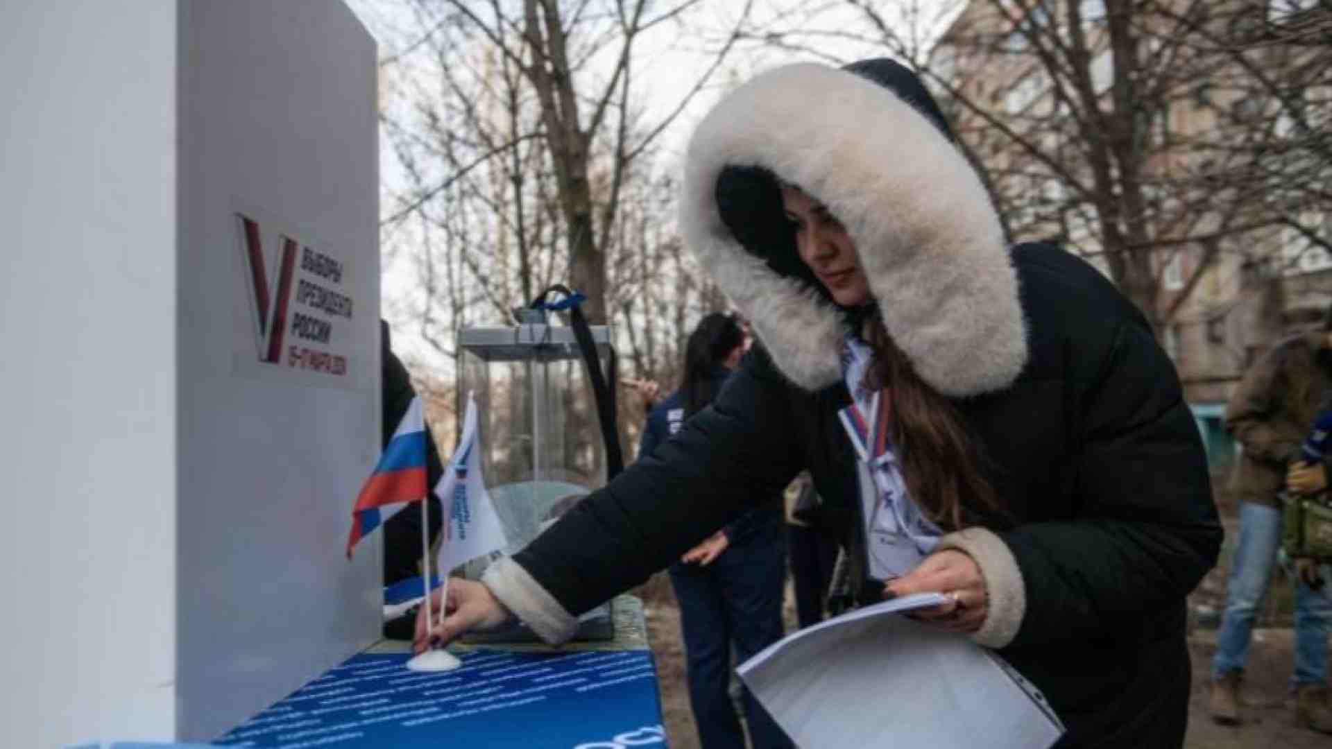 Immagine di Senza diritti, casa e lavoro chi rifiuterà il passaporto di Mosca