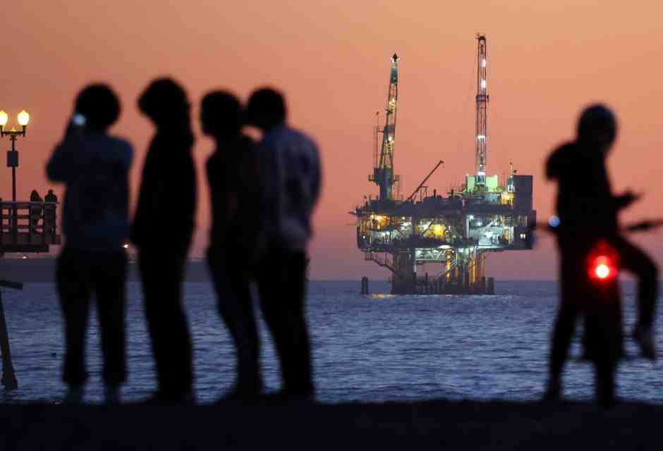 La piattaforma offshore Esther a Seal Beach, California (Foto di Mario Tama/Getty Images)&nbsp;<br />
