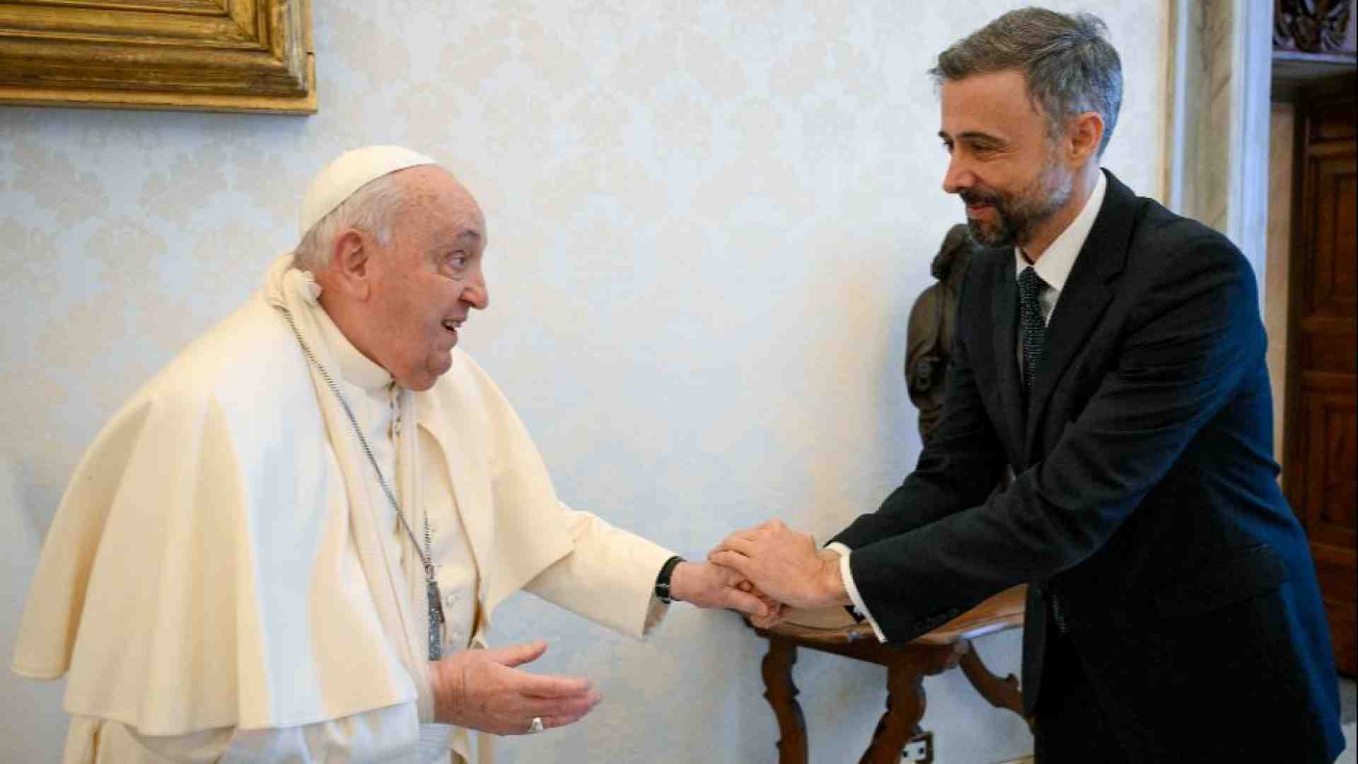 Immagine di Piccolo infortunio per il Papa: caduta e contusione al braccio