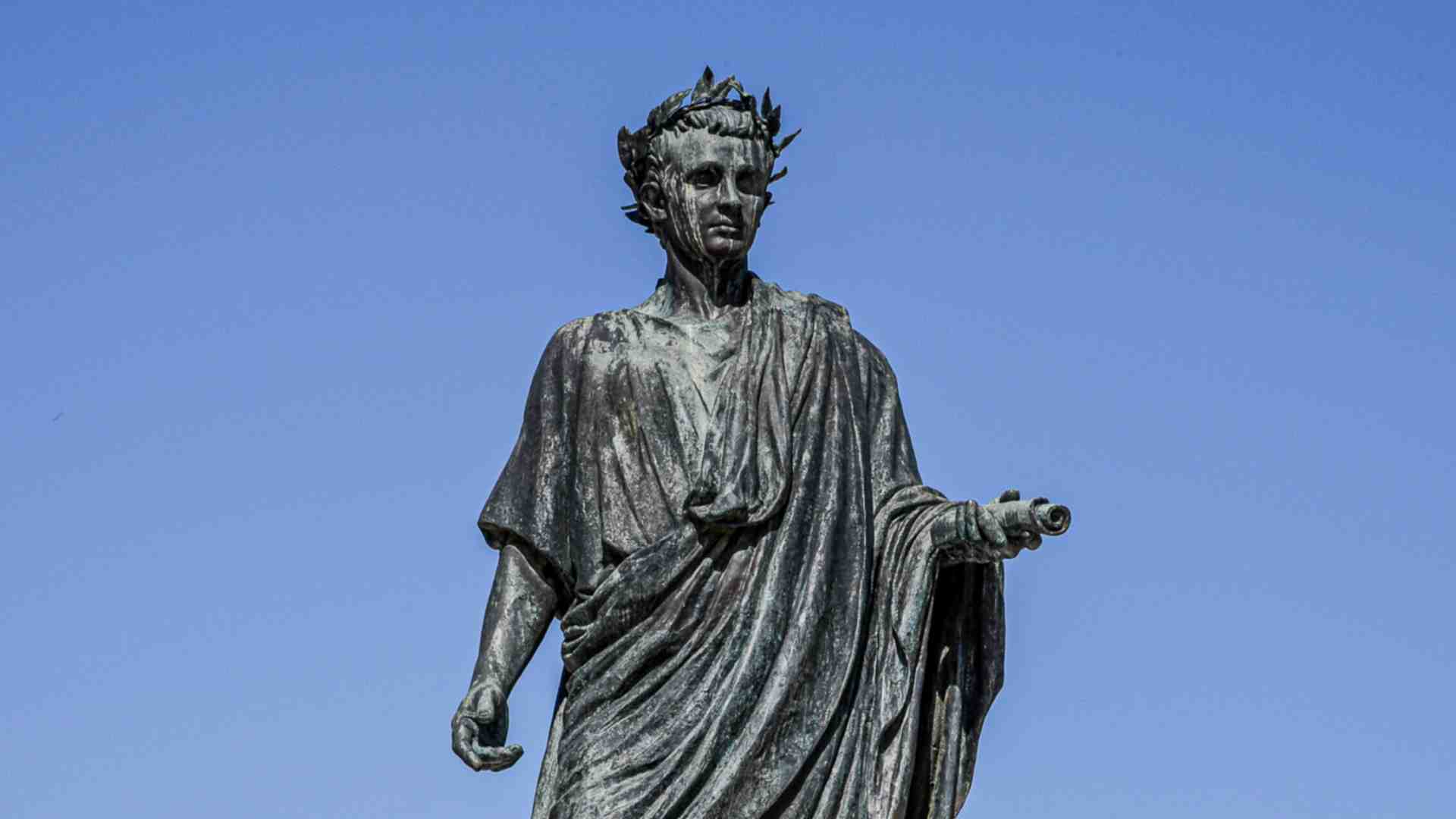Immagine di Il latino non sia opzionale, ma obbligatorio. La saggezza non può essere facoltativa