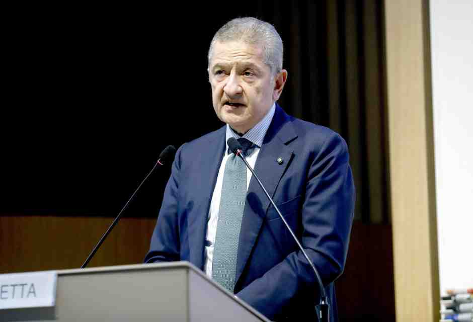 Come la globalizzazione può aiutare la pace. Lezione di Panetta