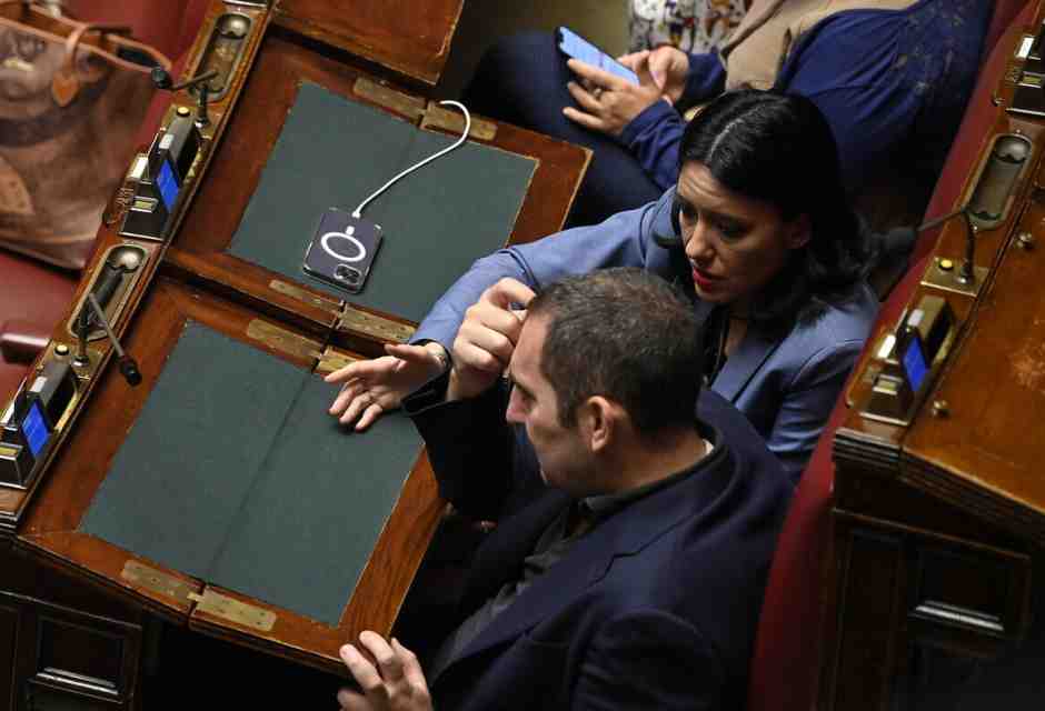 Vincenzo Spadafora e Lucia Azzolina (Ansa)