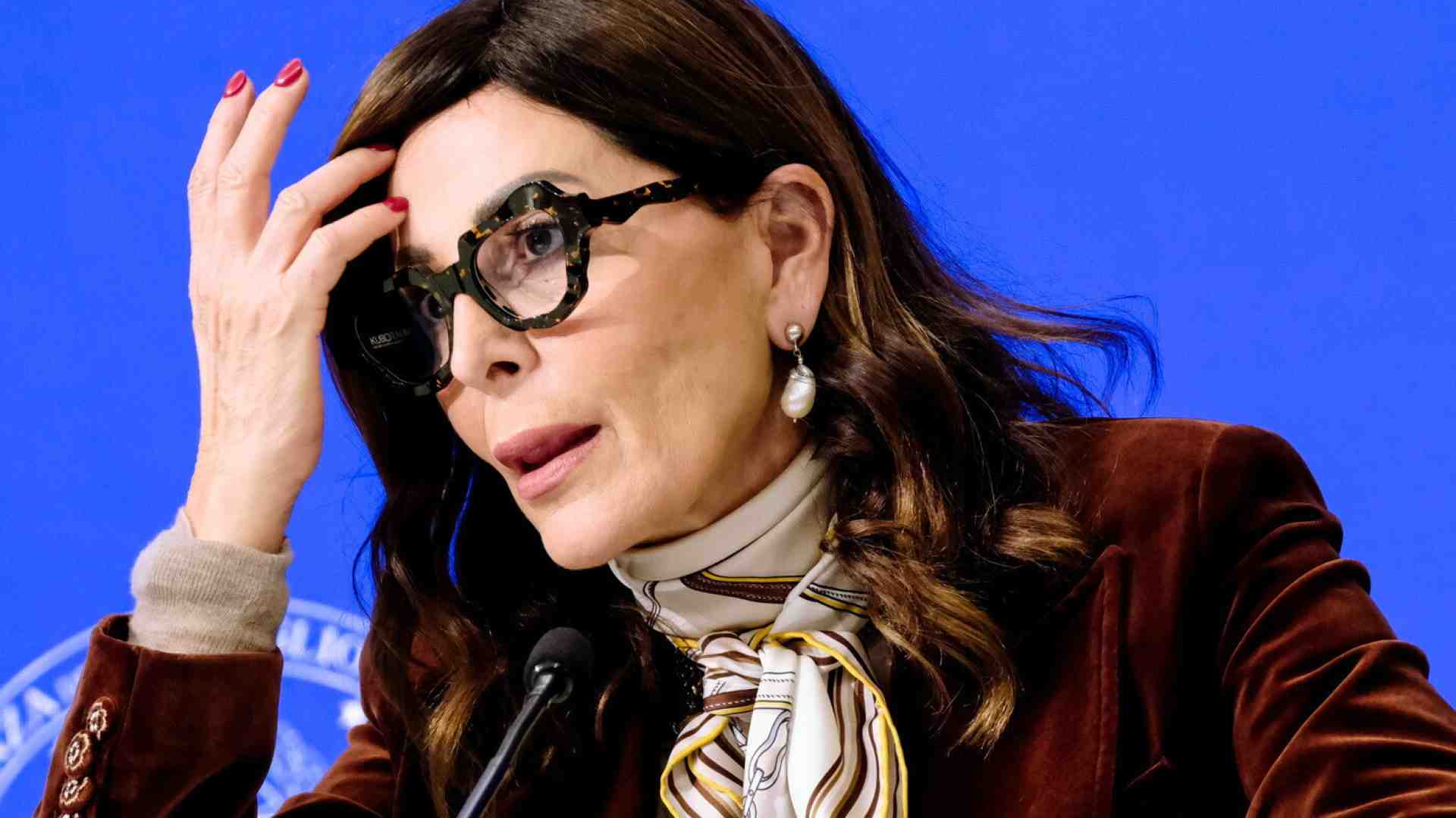 Immagine di Santanchè isolata da FdI e mezza scaricata da Meloni. Voci di dimissioni