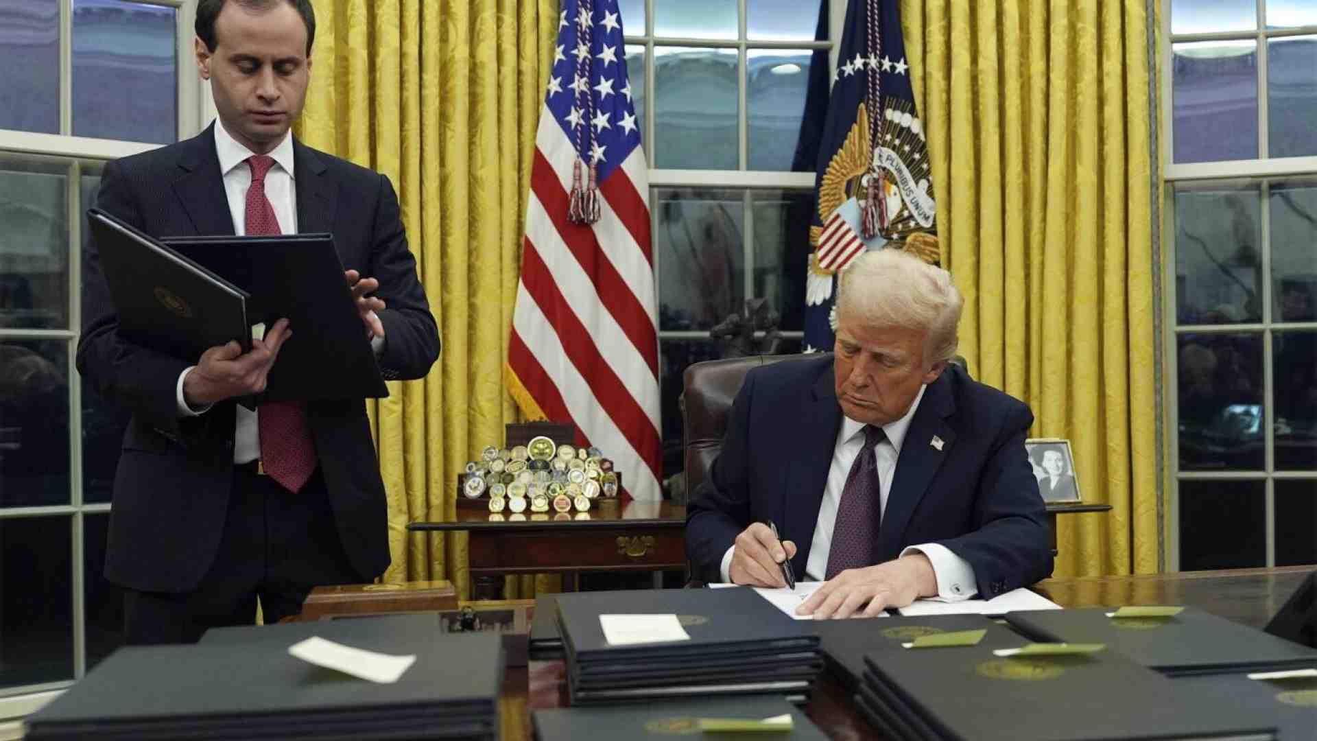 Immagine di Tutti gli ordini esecutivi firmati da Trump nel suo primo giorno da presidente