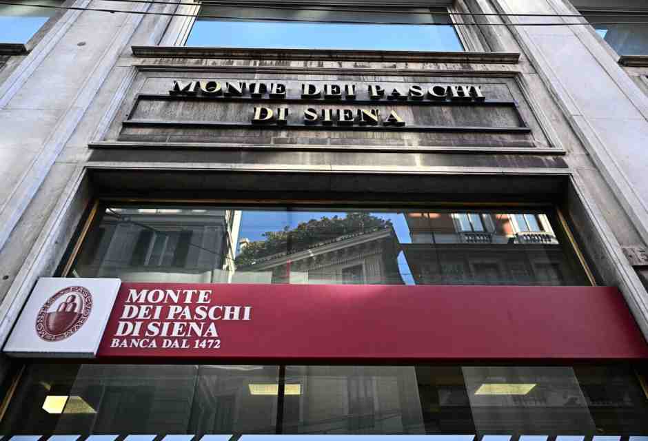 Offerta di Mps su Mediobanca, pro e contro dell'ambiziosa scalata dell'ex Cenerentola alla roccaforte del potere finanziario italiano