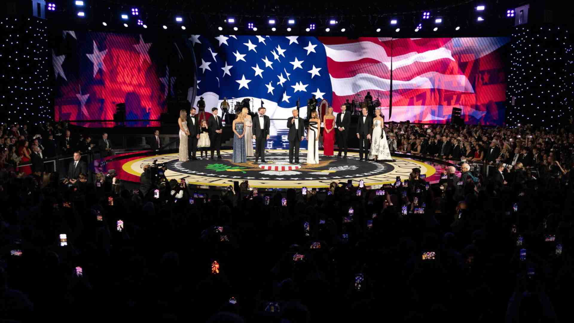 Immagine di Gangs of America alla corte di Trump