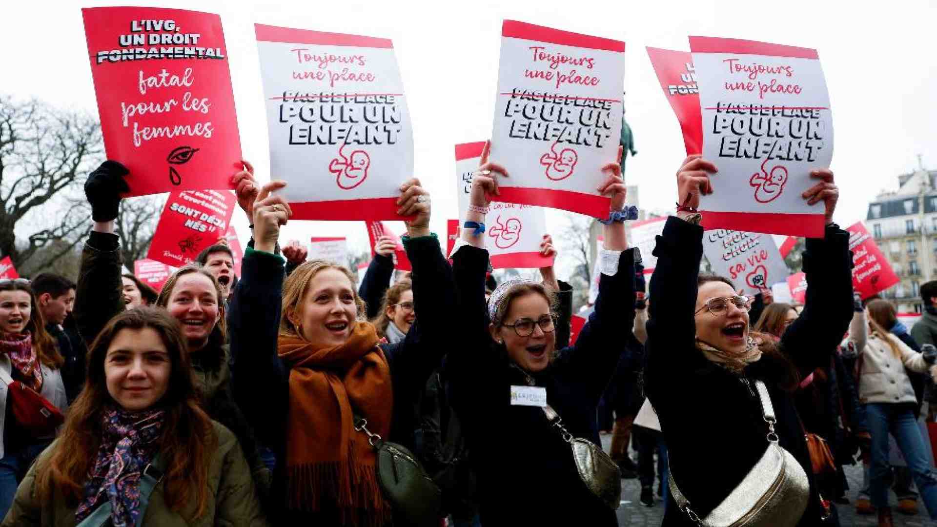 Immagine di Legge Veil, cinquant'anni e troppi aborti