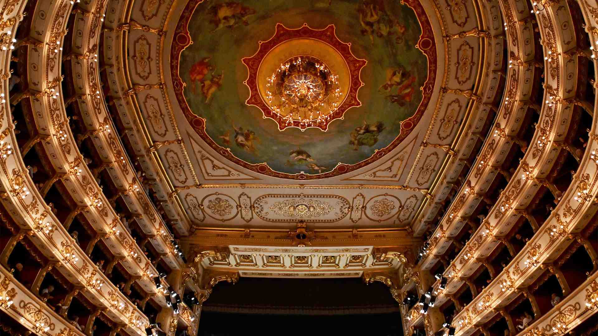 Immagine di Nella “Giovanna d’Arco” di Parma latitano le idee forti. Almeno c’era la malvasia