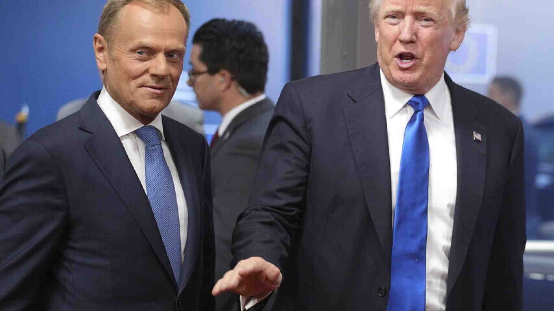 Immagine di Trump e Tusk non si amano, ma hanno interessi in comune. Il peso americano sulle elezioni polacche