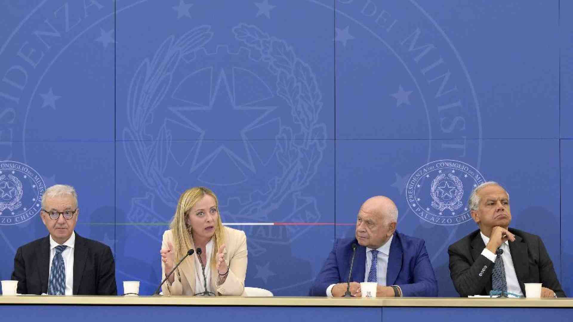 Immagine di Il caso Almasri paralizza le Camere