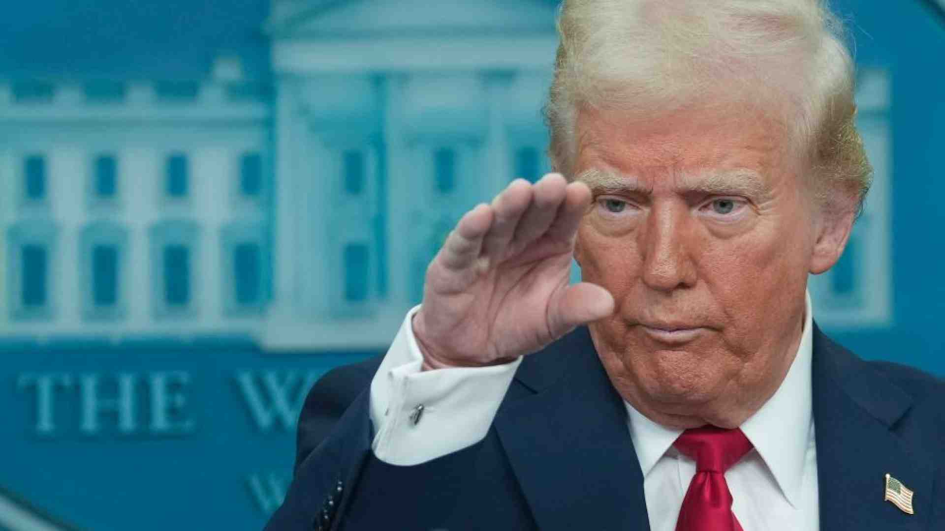 Immagine di Per Trump la colpa dell'incidente in volo è delle politiche inclusive