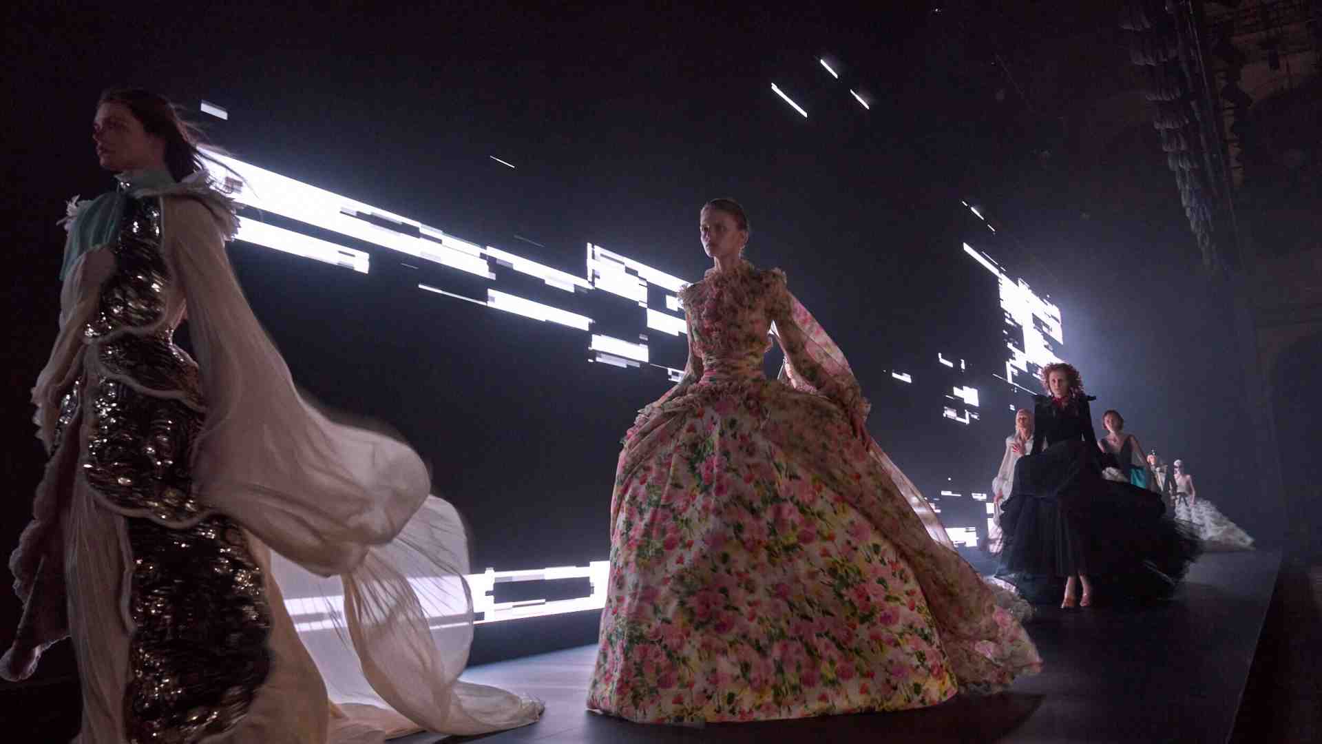 Immagine di Haute couture oggi. La sfida dell’impossibile