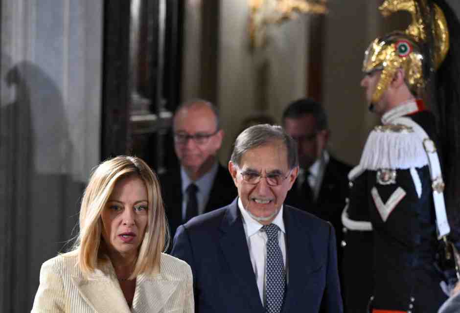 L'input di Meloni: cavalcare l'onda contro i pm. E sabato incontra Santanchè