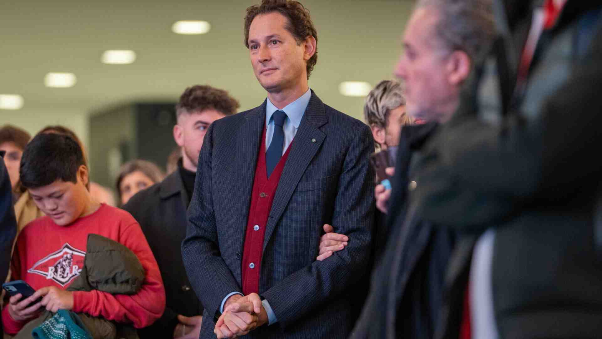 Immagine di Come spiegare il rapporto speciale Elkann-Trump, con imbarazzi di Rep.