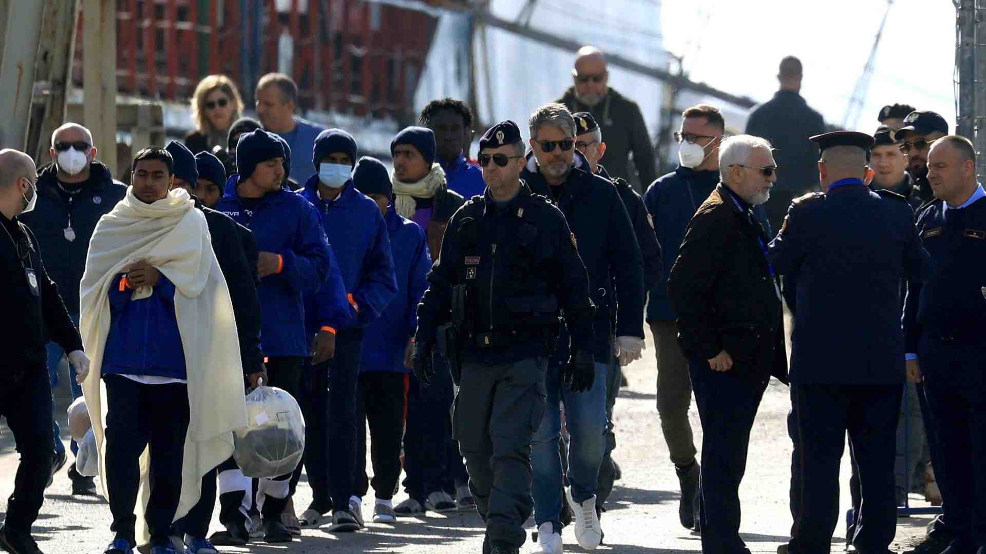 Immagine di Stop dei giudici sull'Albania: i 43 migranti dovranno rientrare in Italia