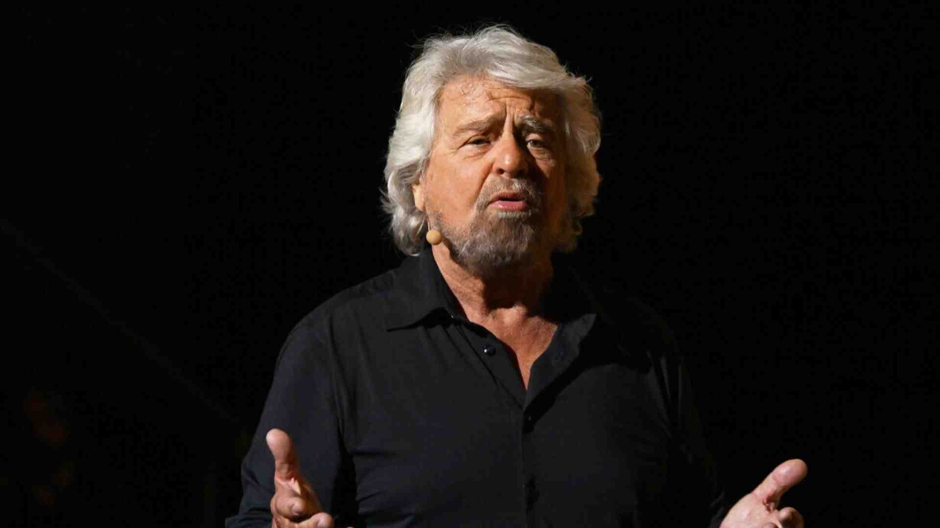 Immagine di Grillo cerca sponsor e finanziatori per il suo blog: la parabola del fondatore affondato che sogna il ritorno