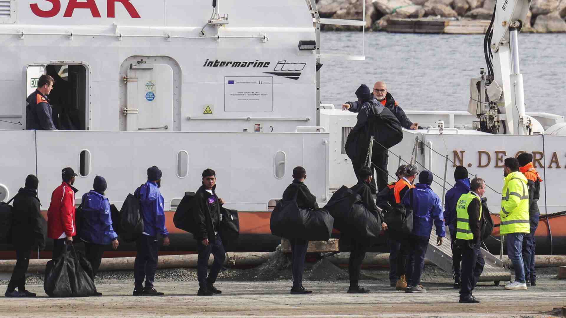 Immagine di Gli incomprensibili schiaffi dell’opposizione all’impresa albanese