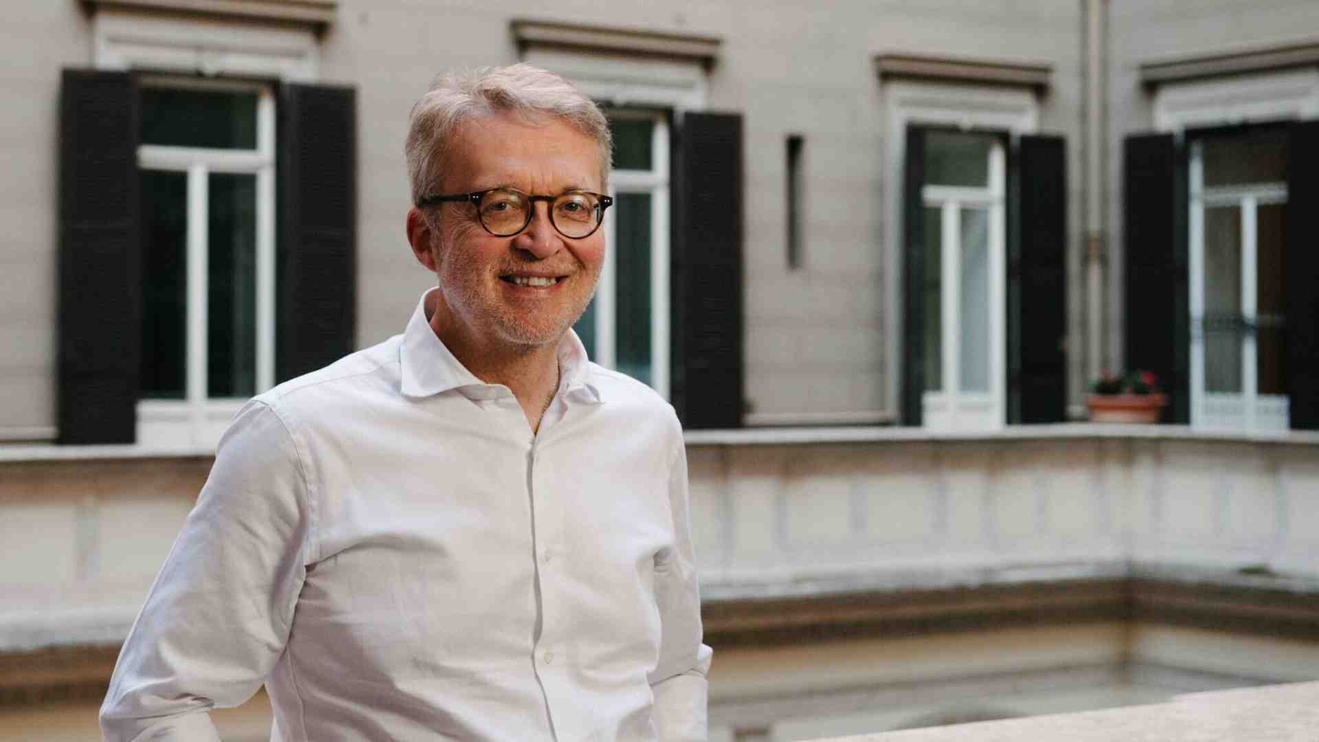 Immagine di Tra AI e rivoluzioni culturali. Agostino Ghiglia: “Più educazione digitale o saremo schiavi delle macchine”
