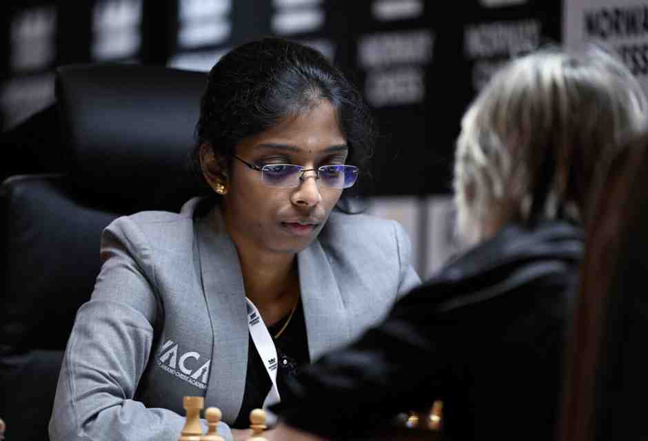 <span style="color: rgb(46, 45, 45); font-size: 12px;">La scacchista professionista Vaishali Rameshbabu (Foto ANSA)</span>