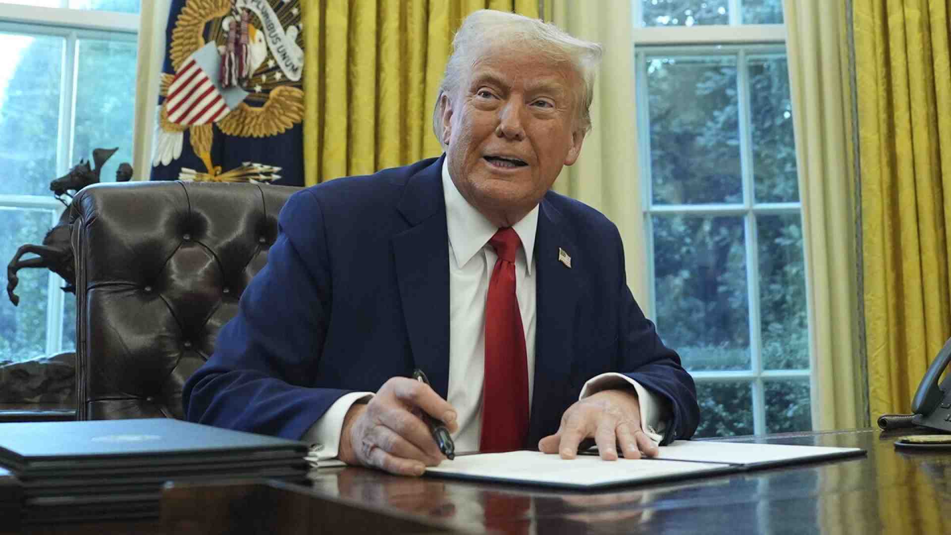 Immagine di Trump chiude anche il ministero dell'Istruzione