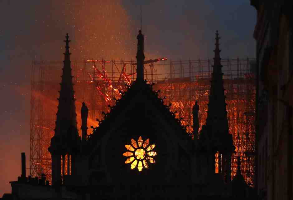 Tra roghi e furti, in Francia aumentano gli attacchi contro le chiese