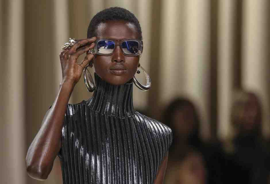 &nbsp;Sfilata della collezione Schiaparelli Fall/Winter 2024-2025 alla Settimana della moda di Parigi (foto Vianney Le Caer per AP, via LaPresse)