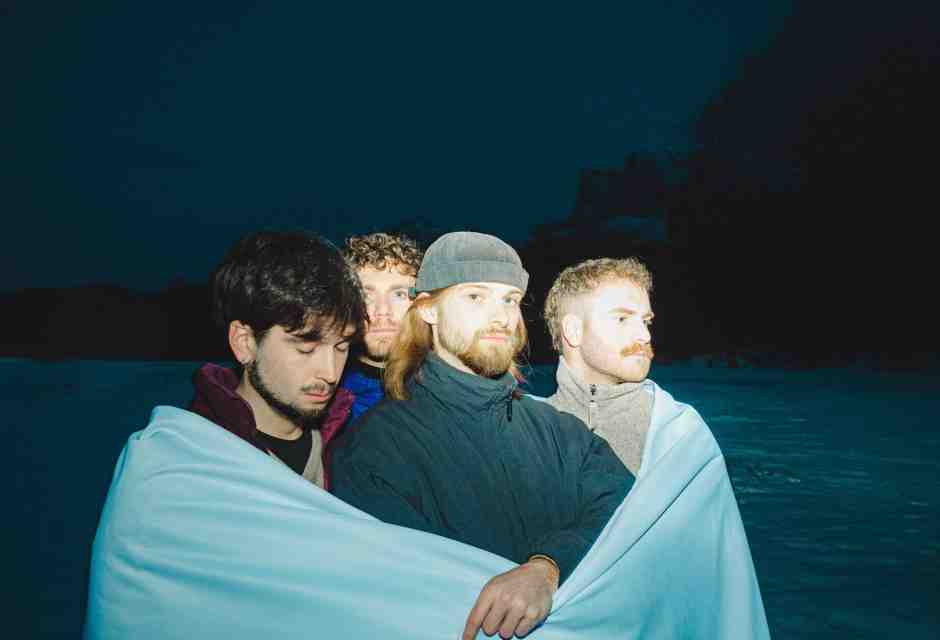 I Post Nebbia sono Carlo Corbellini (voce e chitarra), Giulio Patarnello (tastiere), Andrea Cadel (basso) e Giovanni Dodini (batteria). Foto di R. Michelazzo&nbsp;<br />