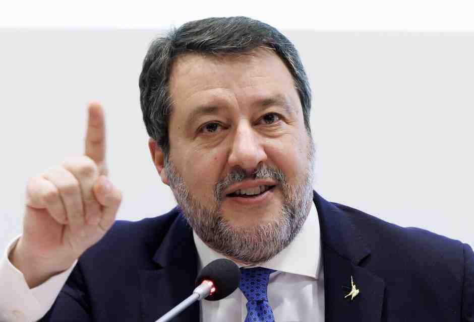 Salvini Le Carré: "Le spie mi hanno rovinato". È "ferito" da Meloni. Sblocca il Congresso Lega
