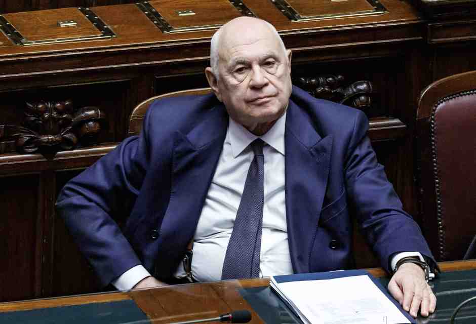 L'Ue prepara la risposta ai dazi di Trump. Mozione di sfiducia a Nordio
