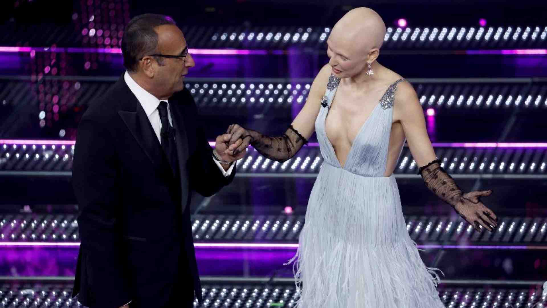 Immagine di È la sera di Bianca Balti: «Al Festival sono venuta a celebrare la vita»