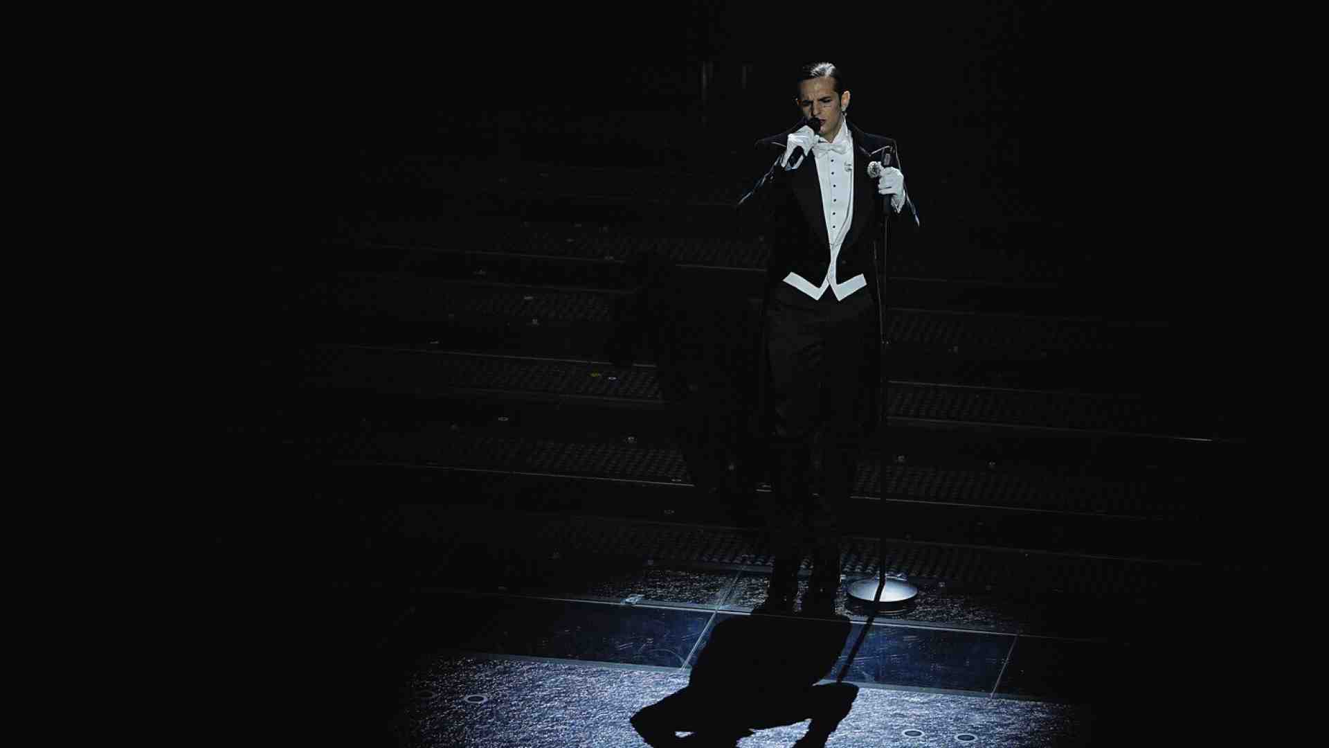 Immagine di Achille Lauro nella restaurazione di Carlo Conti: un Festival di Sanremo centrista. La classifica
