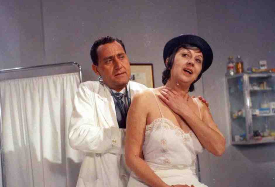  Alberto Sordi è il dottor Tersilli ne “Il medico della mutua” di Luigi Zampa, 1968 (foto Olycom)