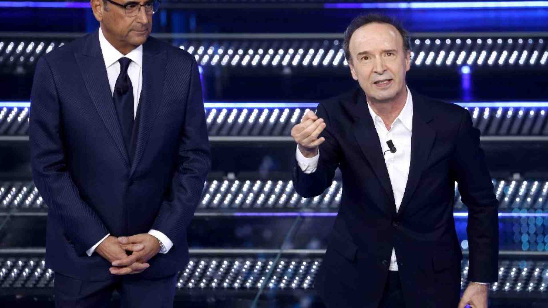 Immagine di Benigni apre il Festival e difende Mattarella: «Siamo orgogliosi di lei»