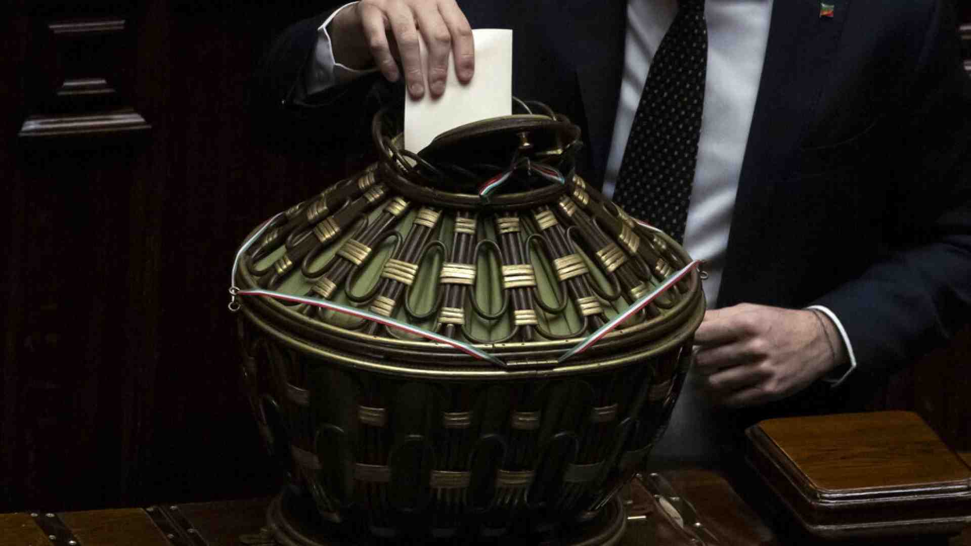 Immagine di Dietro l’intesa sulla Consulta la fine del travaglio dentro Forza Italia