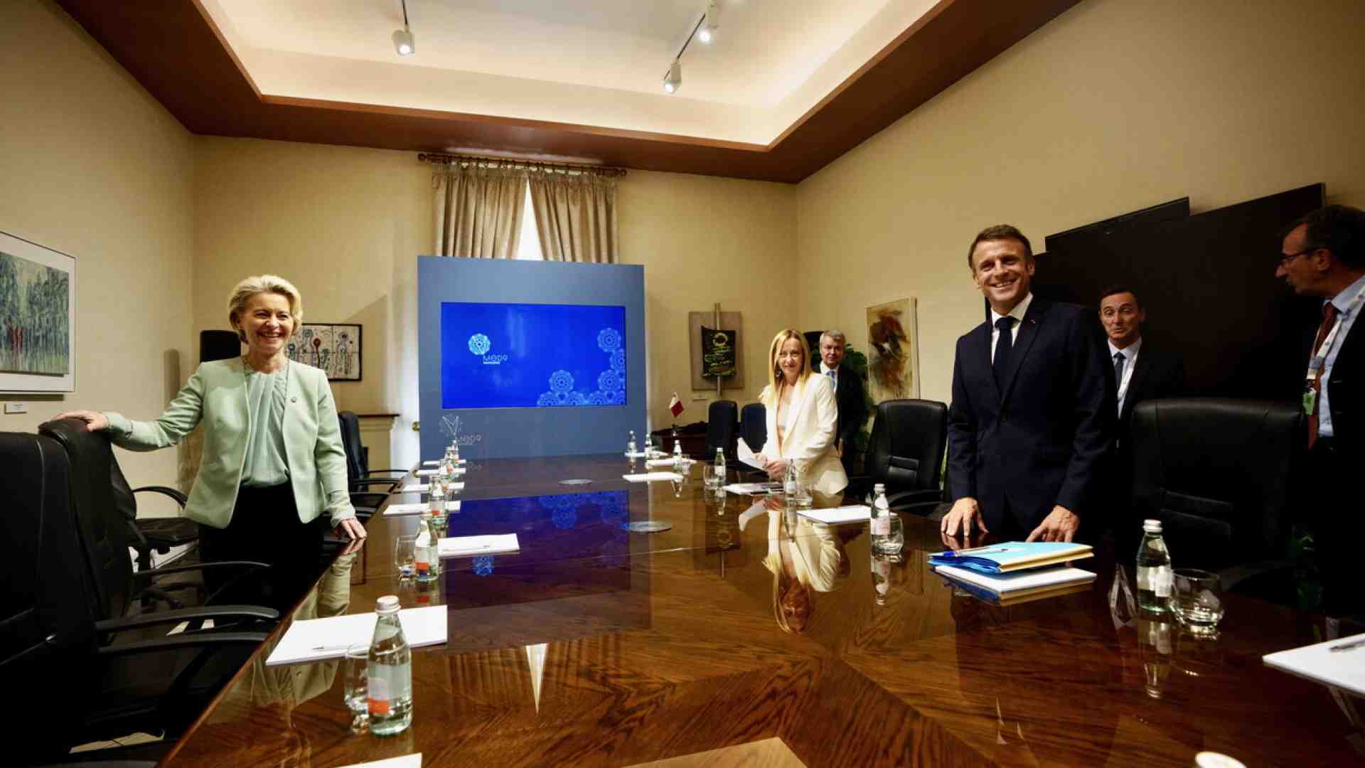 Immagine di I volenterosi europei (con il Regno Unito) a Parigi per un piano d’aiuto a Kyiv