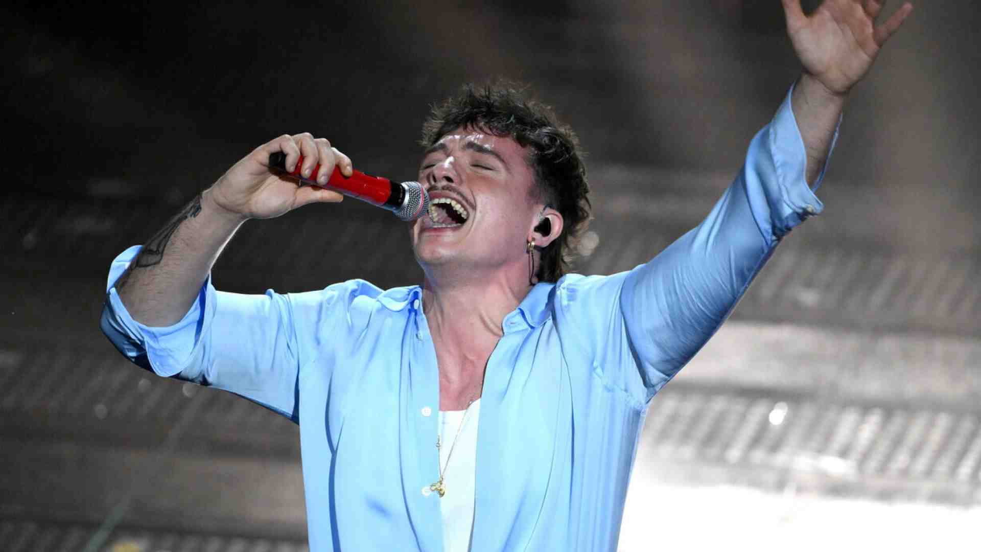 Immagine di Il ritorno del maschio. Evviva Olly, anche se sul palco dell’Ariston era un po’ ingessato