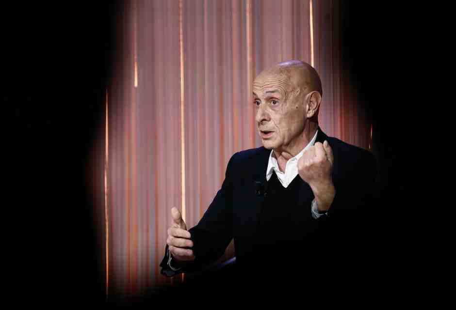 Marco Minniti (ansa)
