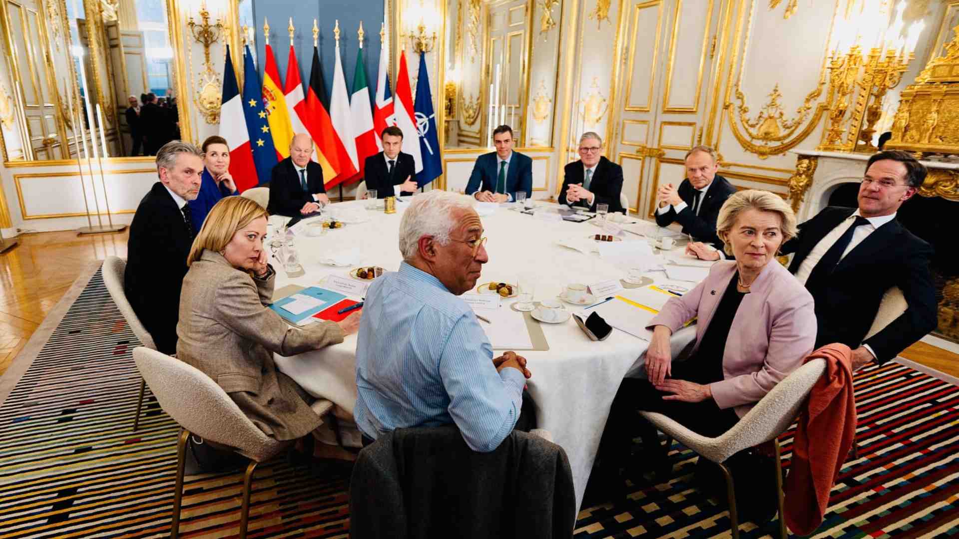Immagine di La forbice di Meloni fra l'Ue e Trump. E Foti critica l'iniziativa di Macron a Parigi sull'Ucraina