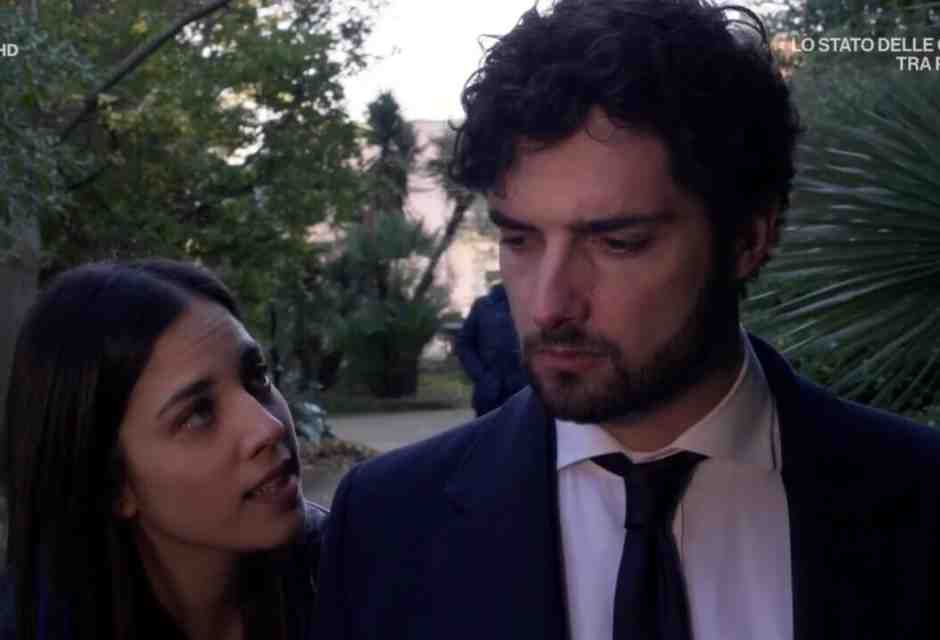 Micaela di Un posto al sole ricatta Niko su Gimmy, ma è solo un bluff