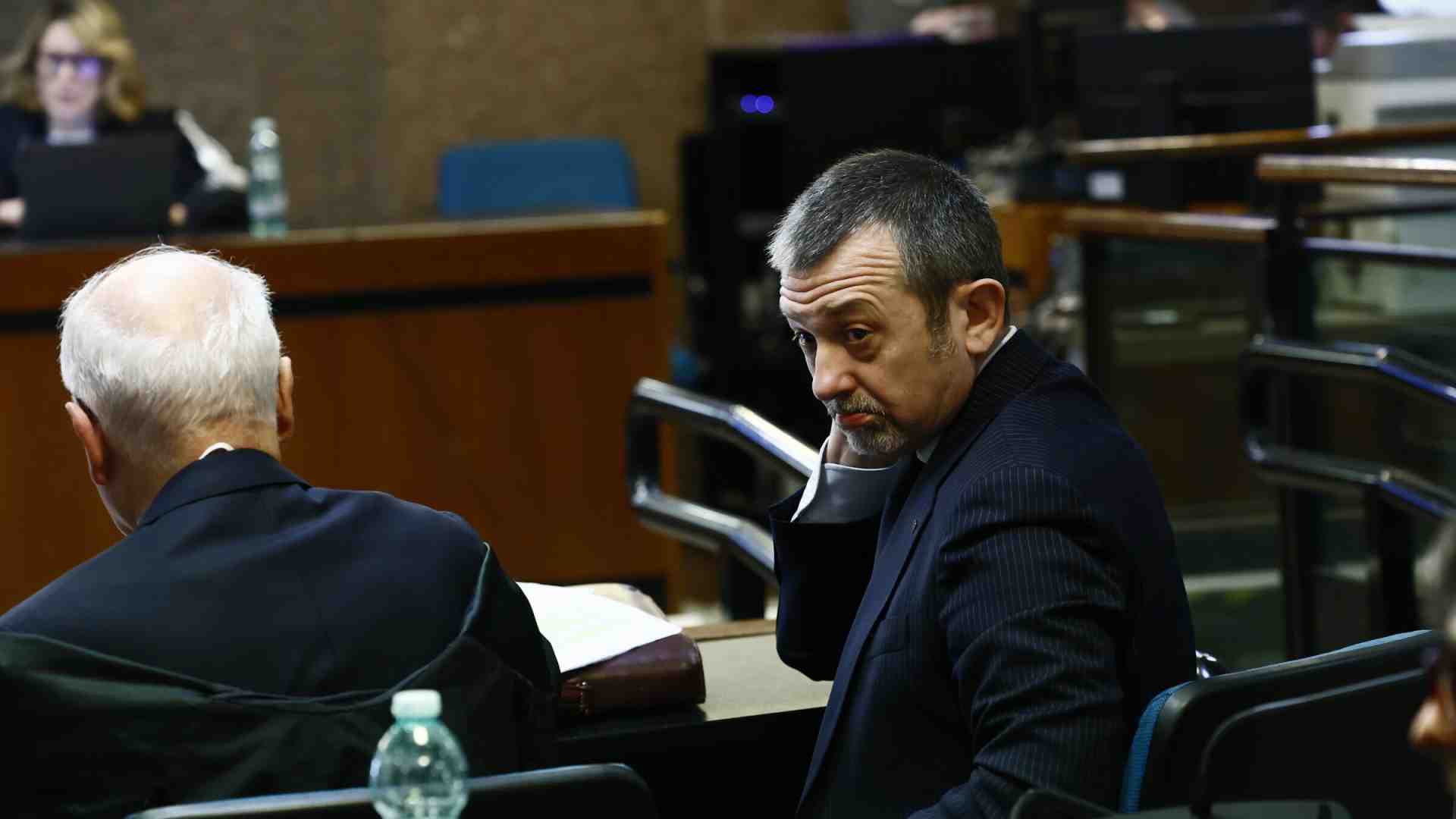 Immagine di Delmastro condannato. Storia di un autocomplotto politico
