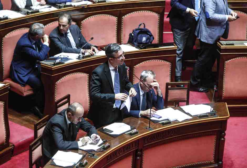 <span style="color: rgb(46, 45, 45); font-size: 12px;">Il presidente della commissione Affari Costituzionali Stefano Borghesi in Senato (Foto ANSA)</span>