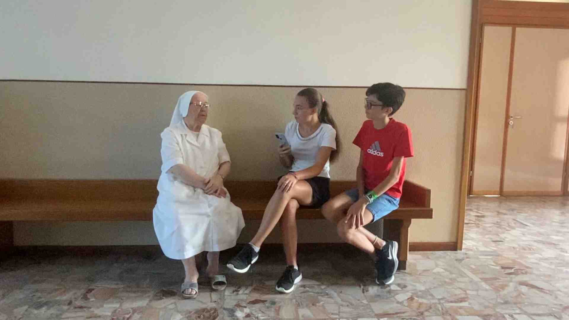 Immagine di Cari nonni come eravate? E i ragazzi si confrontano