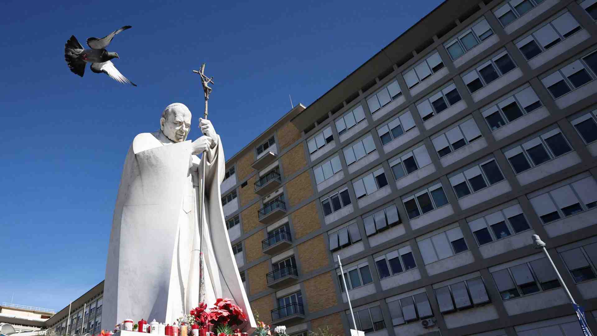 Immagine di "Papa Francesco non è fuori pericolo. Ha sempre voluto che dicessimo la verità"
