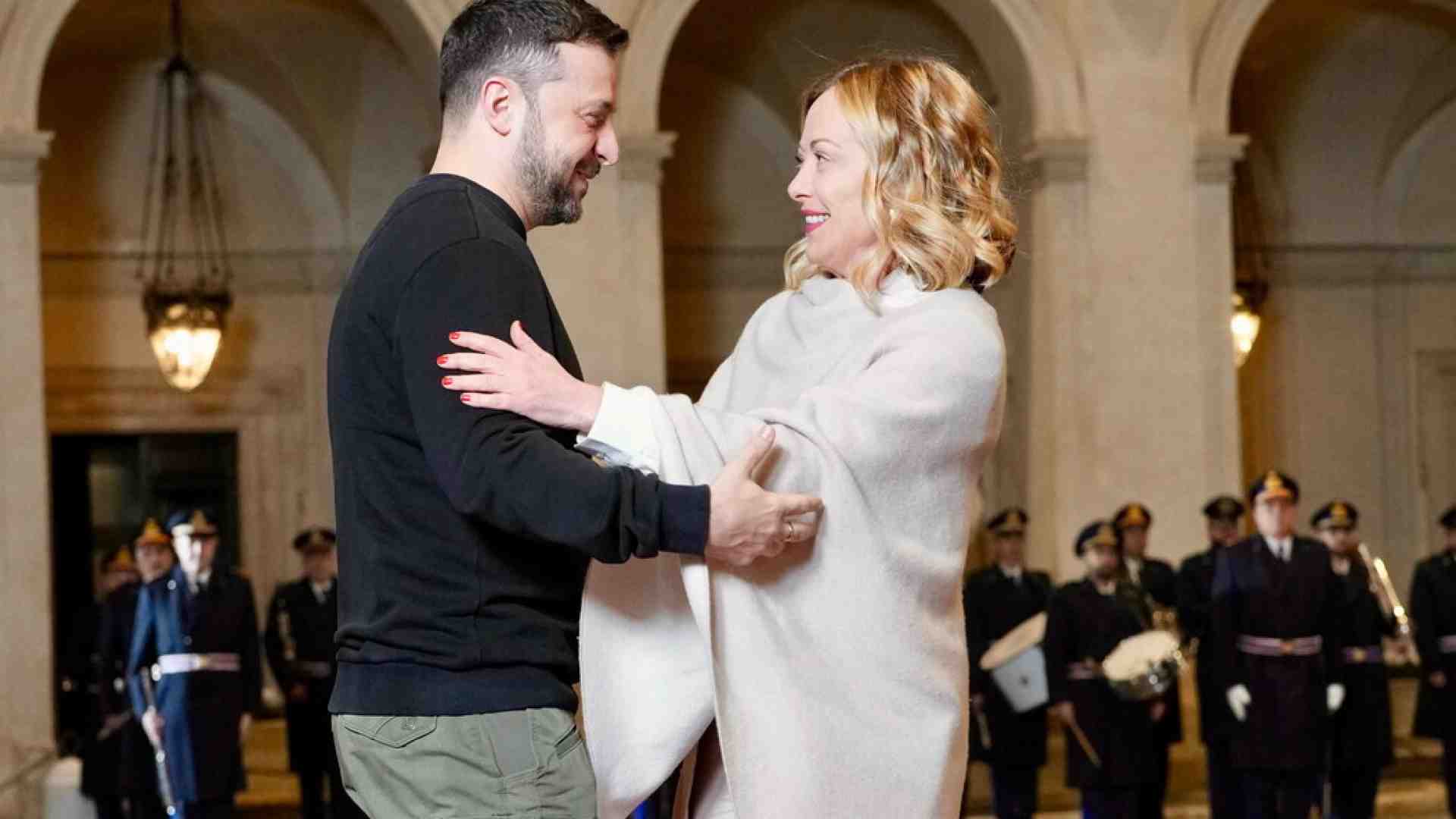 Immagine di “Nonostante Trump, sull'Ucraina non torniamo indietro”, dicono in FdI. E Meloni svicola con una nota