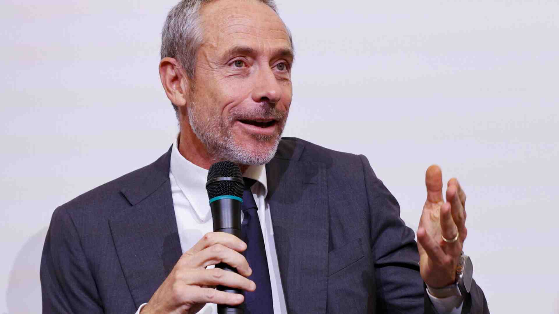 Immagine di "Studiamo sinergie industriali con Tim", dice l'Ad di Poste Del Fante