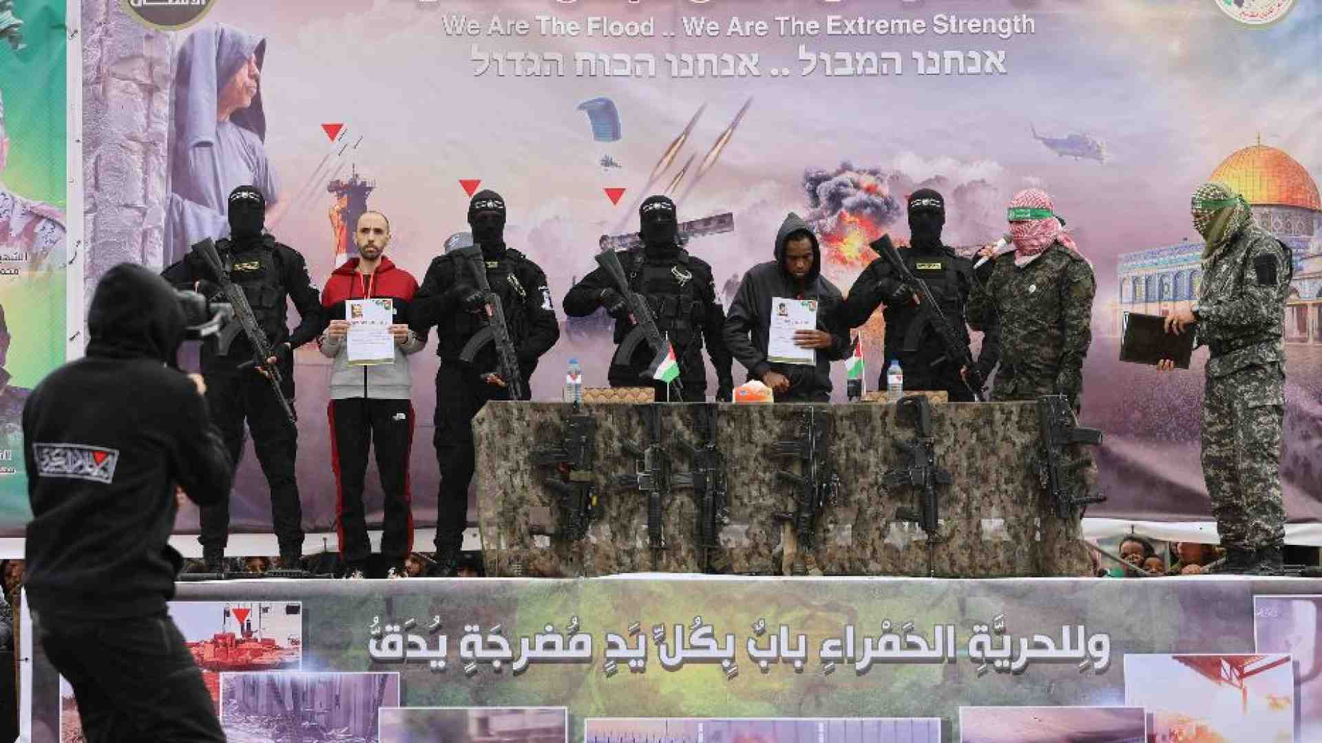 Immagine di Hamas ha liberato gli ostaggi mettendo in scena l'ormai consueto rituale