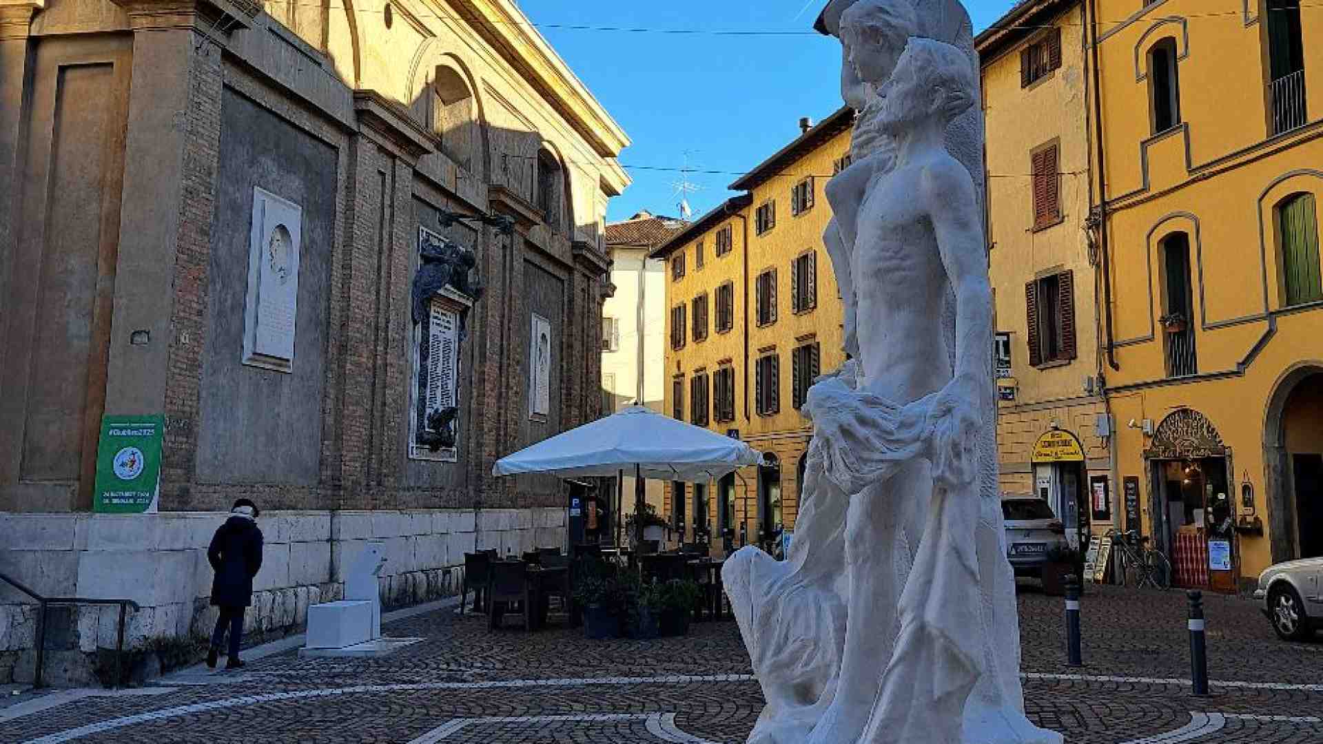Immagine di L'accusa di untori, i pianti di don Filippo: cos'è Alzano a 5 anni dal Covid